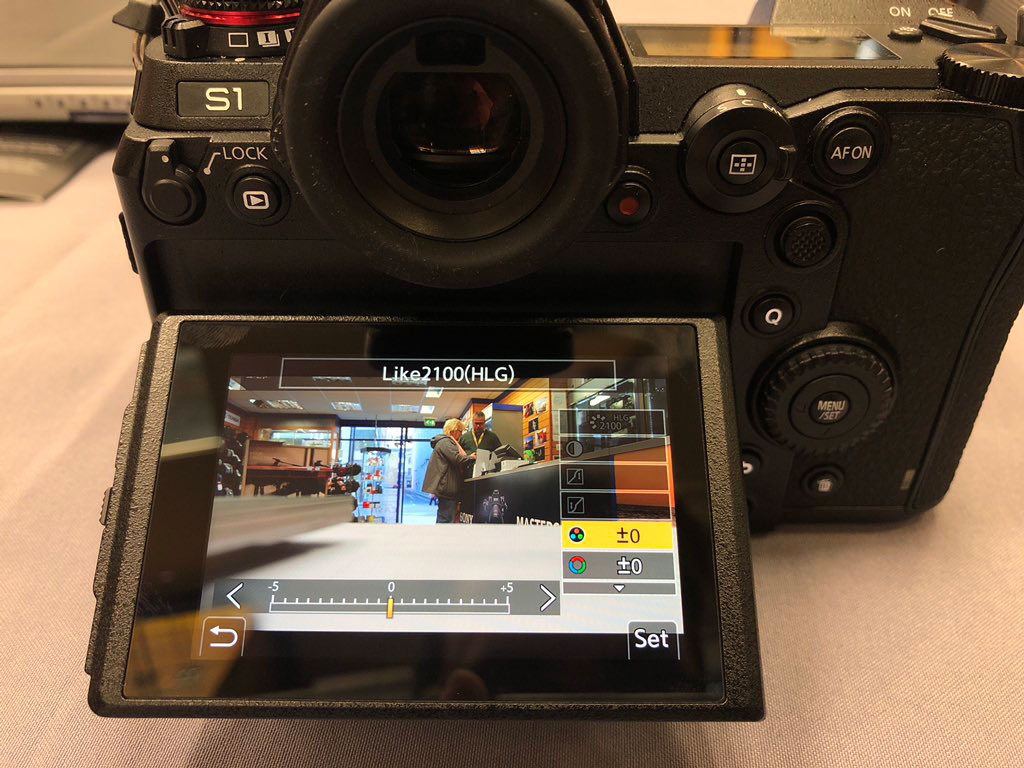 dienblad noedels daar ben ik het mee eens Panasonic S1 4K 10bit video mode to be present at launch with Hybrid LOG  Gamma - EOSHD.com - Filmmaking Gear and Camera Reviews